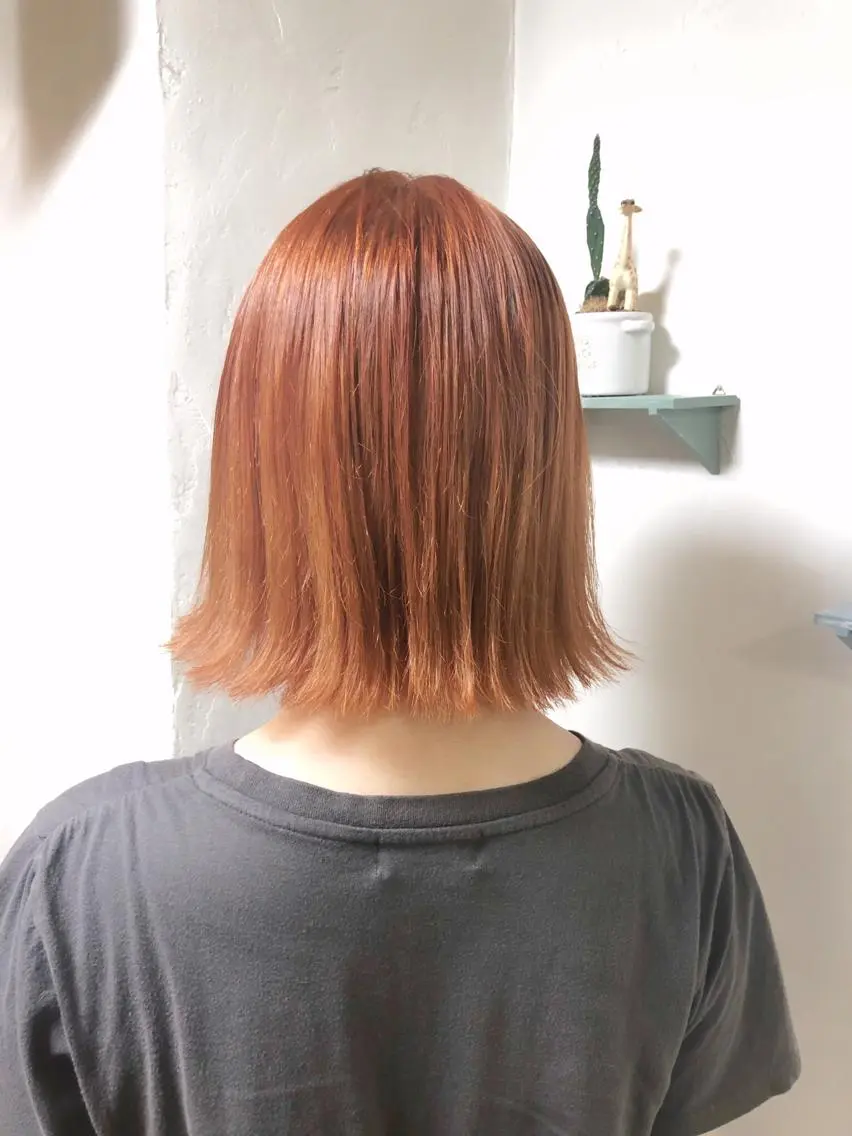 ショート カラー パーマ ヘアアレンジ オレンジ 推し活専用 【派手髪】飯野ゆかりのヘアスタイル