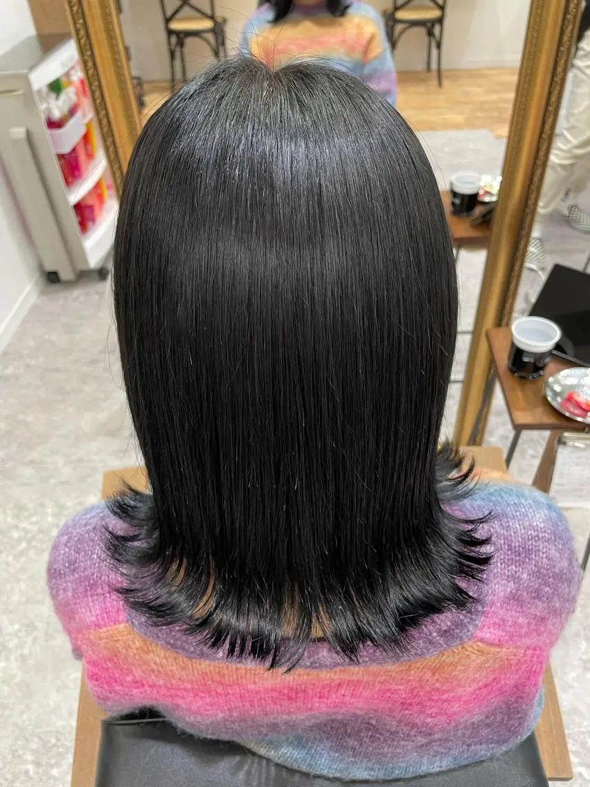 カラー ヘアカラー 矯正パーマ、ベージュ ボブカット🫧のヘアスタイル