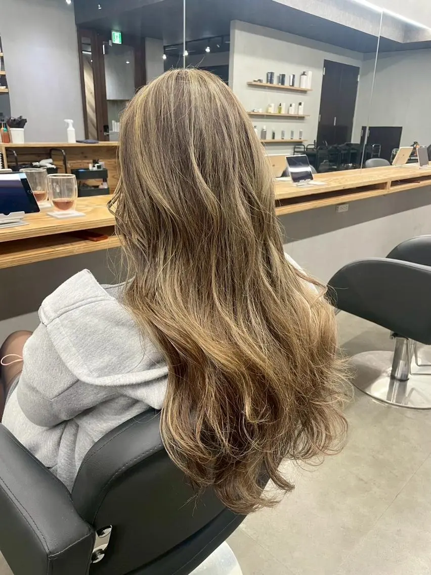 ロング N 【エヌ】のヘアスタイル