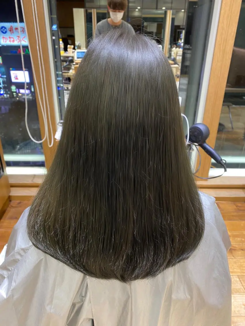 カラー 銀座/レイヤー 顔周りカット溝手優太のヘアスタイル