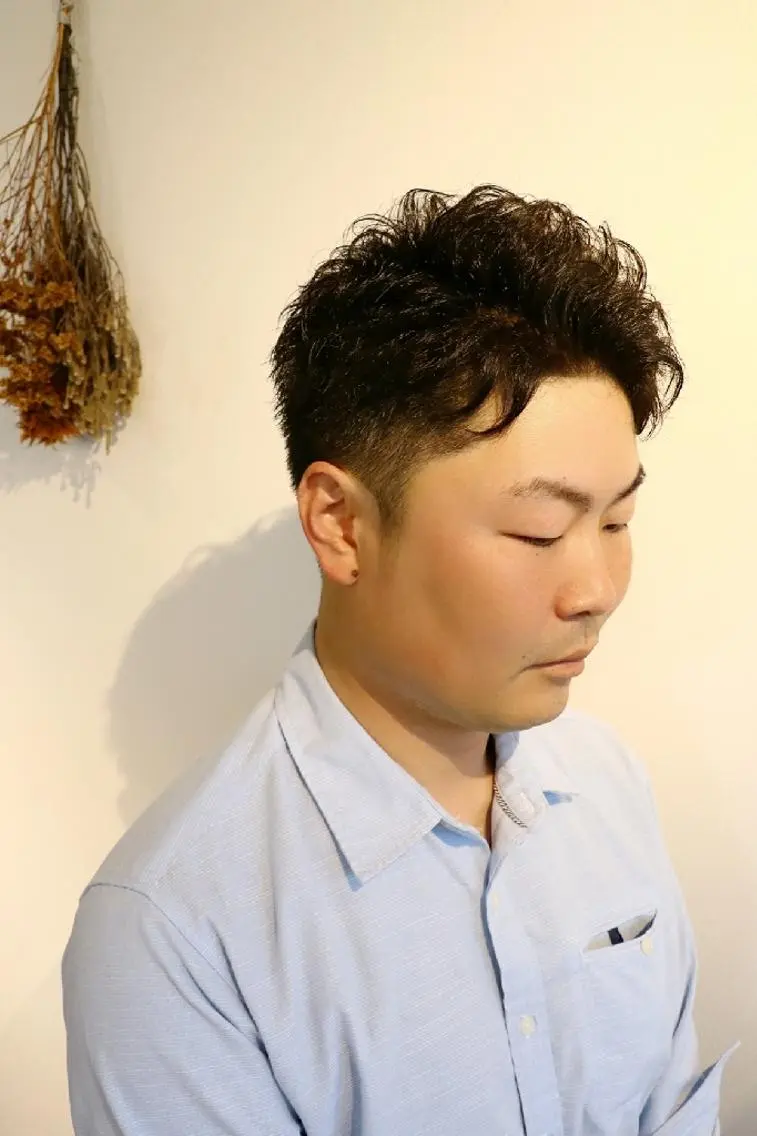 ショート メンズ メンズパーマ 刈り上げ フジタミキ ✨メテオ TR、ヘッドスパのヘアスタイル
