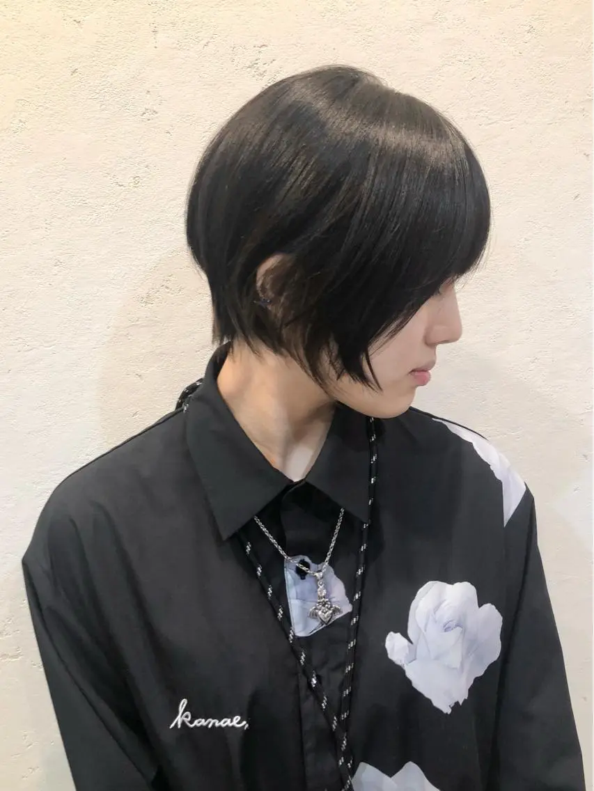 ショート カラー アッシュ ダークアッシュ カット ニュアンスカラー🫧 加納のヘアスタイル