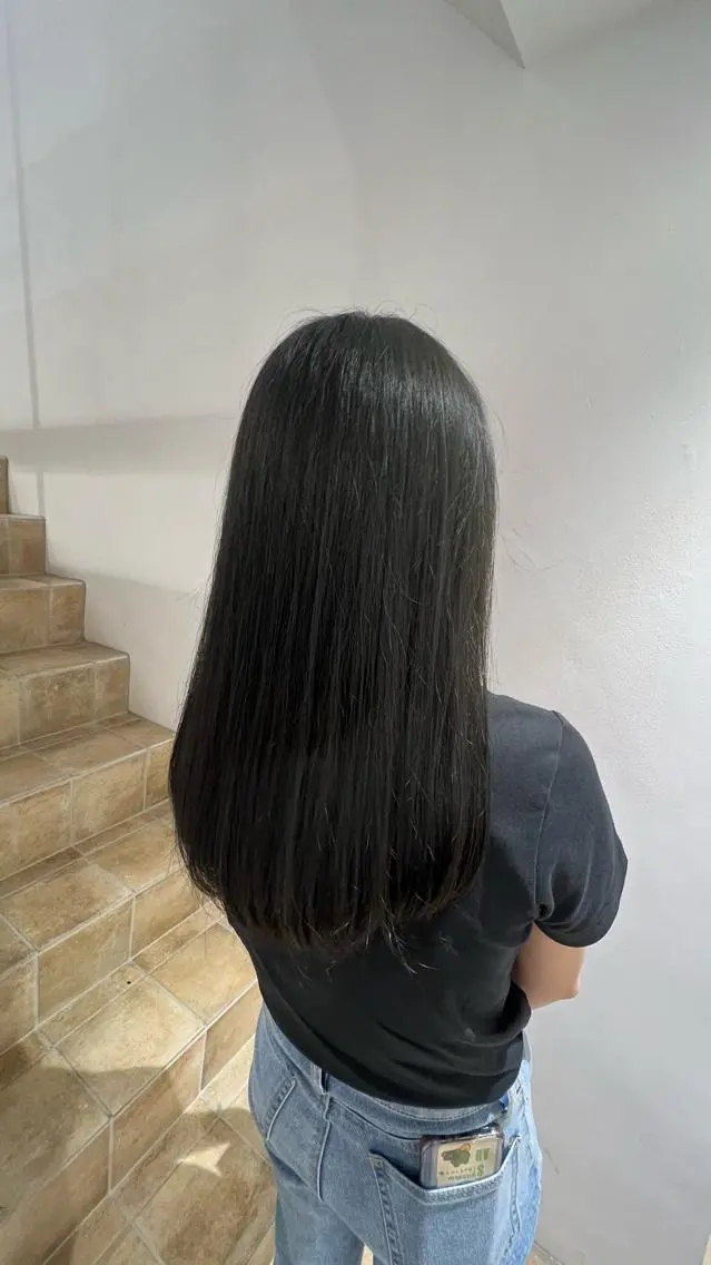 セミロング ogura hitomiのヘアスタイル