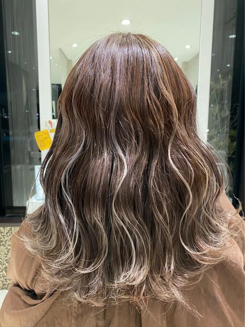 ロング 中谷 明日香のヘアスタイル