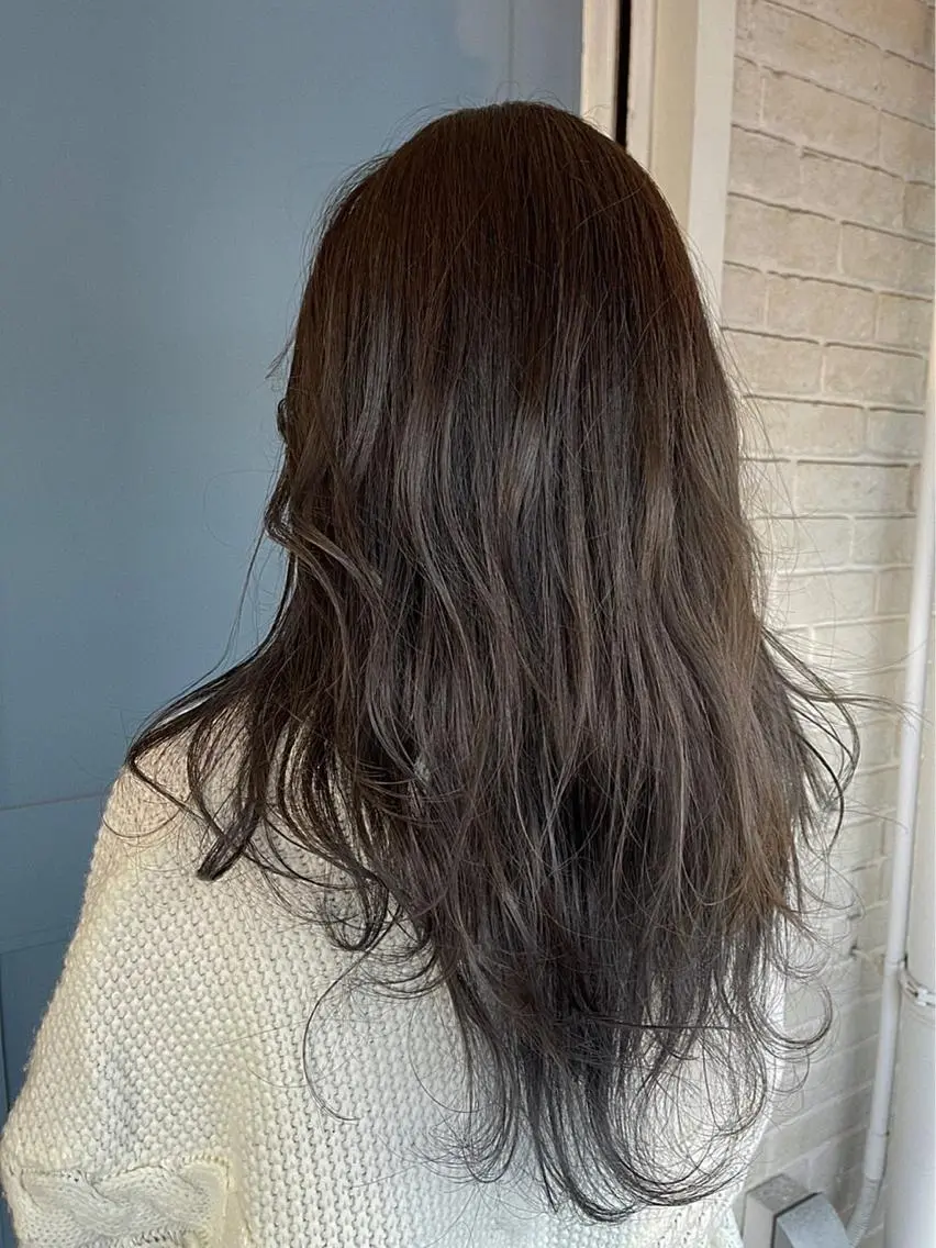 ロング カラー アッシュ アッシュブラック 黒髪 ブリーチ 透明感カラー 💎髪質改善💎 村山 歩美のマツエク・マツパデザイン