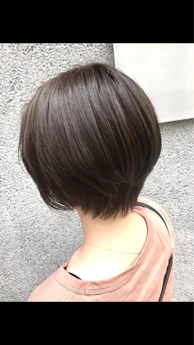 ショート カラー 赤み消し韓国ヘア レイヤー縮毛🤍渡邉のヘアスタイル