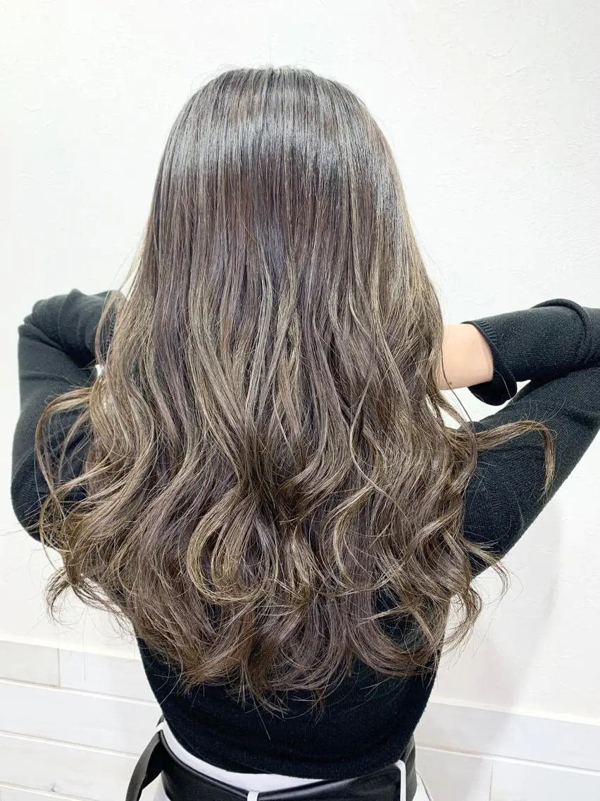 ロング カラー lucia RYOのヘアスタイル