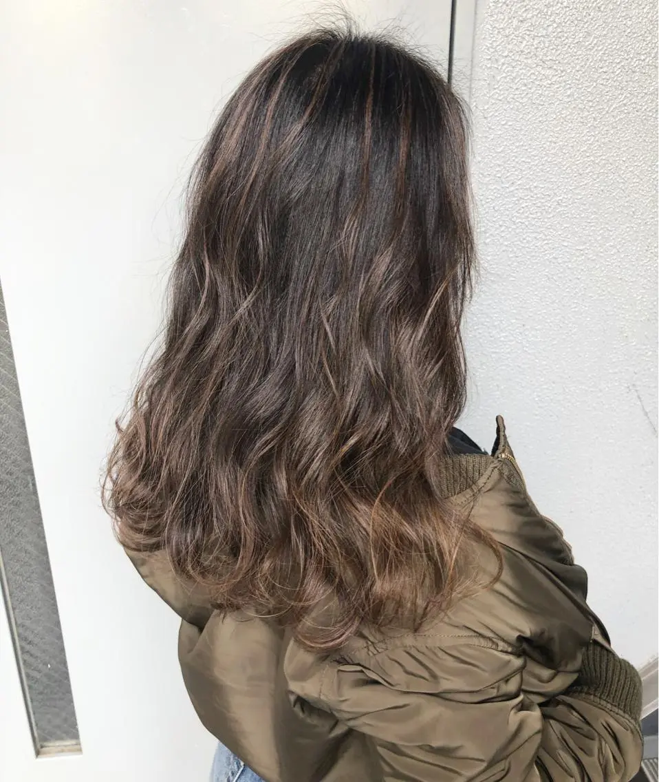 ロング Loob.TOKYO MIYA🌈のヘアスタイル