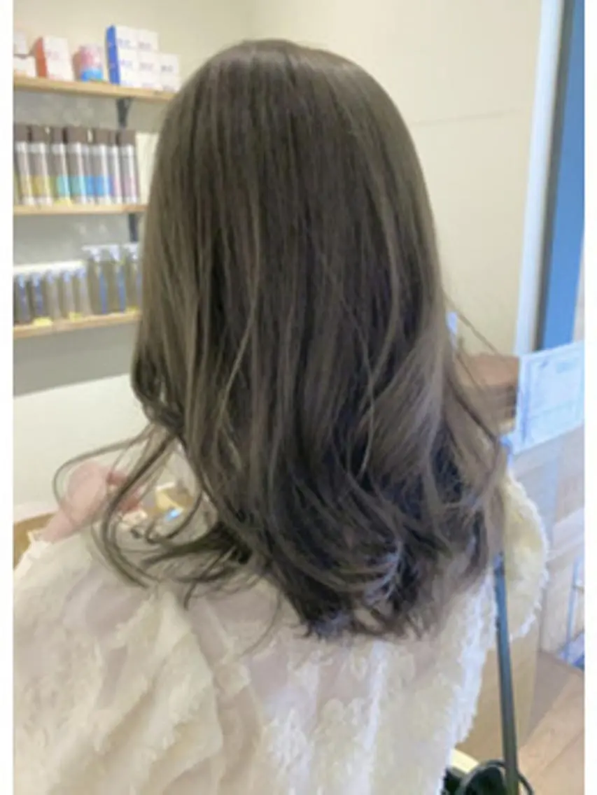 セミロング ヘアアレンジ パーマ カラー セミロングパーマ アディクシーカラー ブリーチ ケアカラー 透明感カラー ヘアケア特化型サロン newi 梅田のヘアスタイル