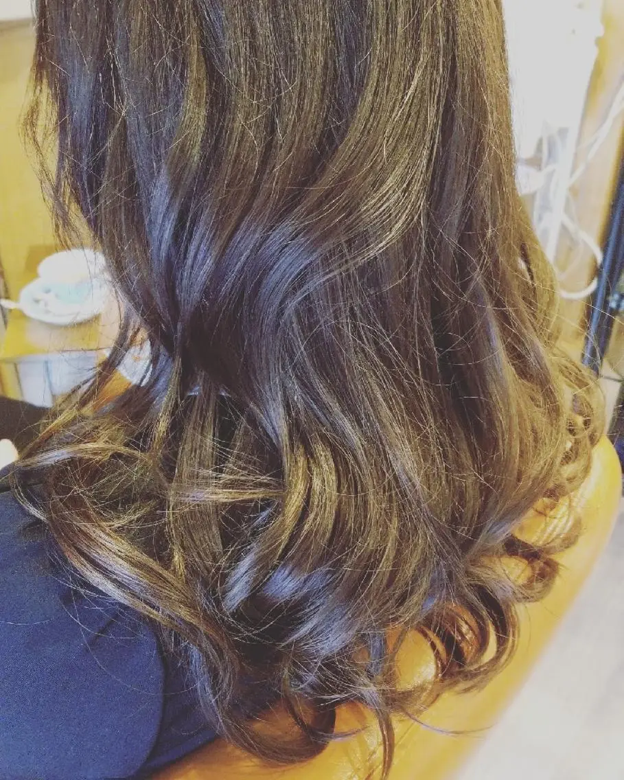 ロング カラー アディクシーカラー バレイヤージュ イルミナカラー 外国人風カラー レイヤーカット ヘアカラー トリートメント spa hair ark 富井直美のヘアスタイル