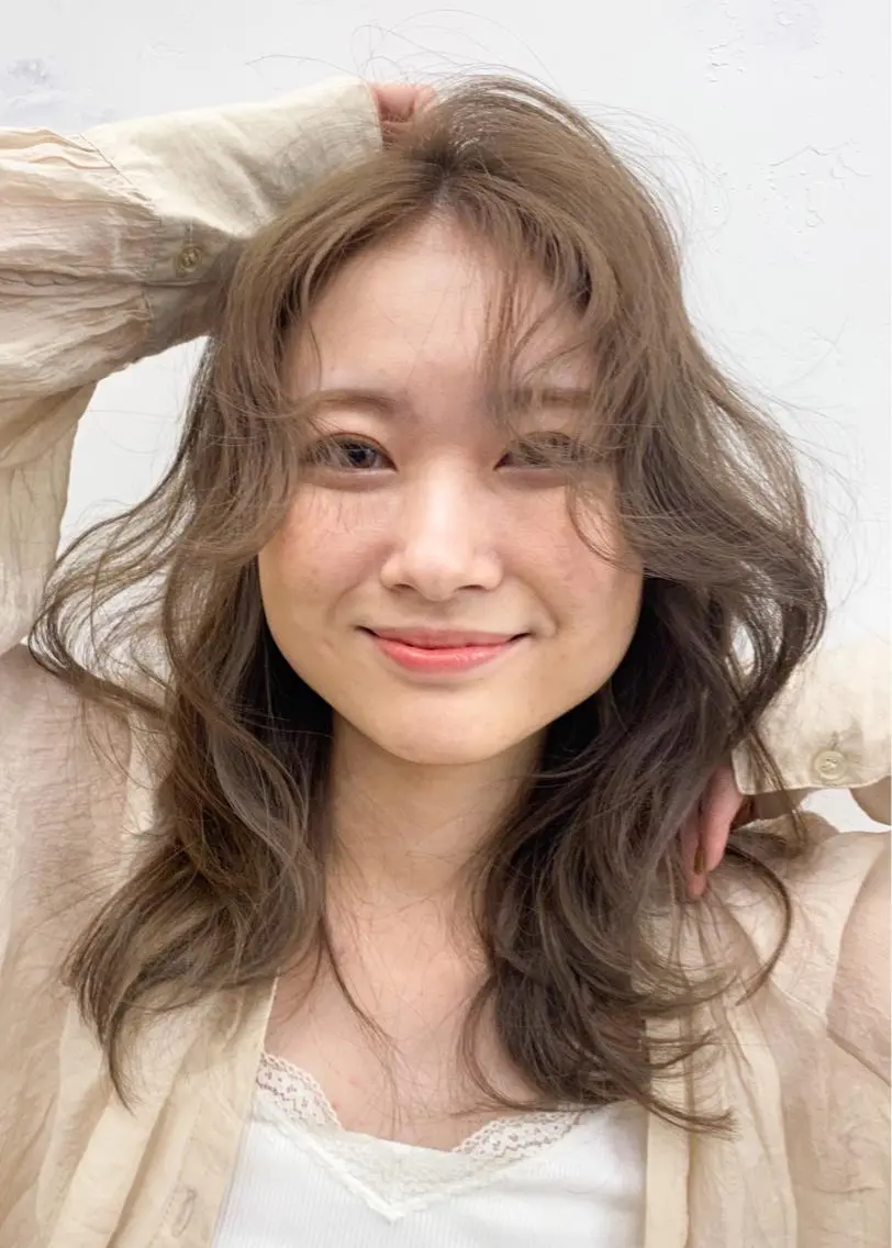 カラー カット ヘアカラー パーマ 縮毛矯正 トリートメント tomomi /レイヤーカットのヘアスタイル