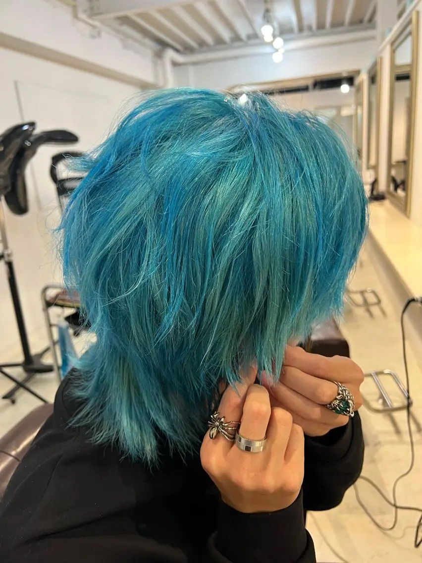 セミロング カラー メンズ メンズブリーチ メンズウルフカット ブリーチ ウルフカット 🤍中野 レオ🤍のヘアスタイル
