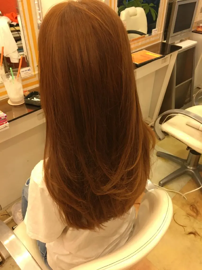 ロング カラー オレンジ イプス ビューティーのヘアスタイル