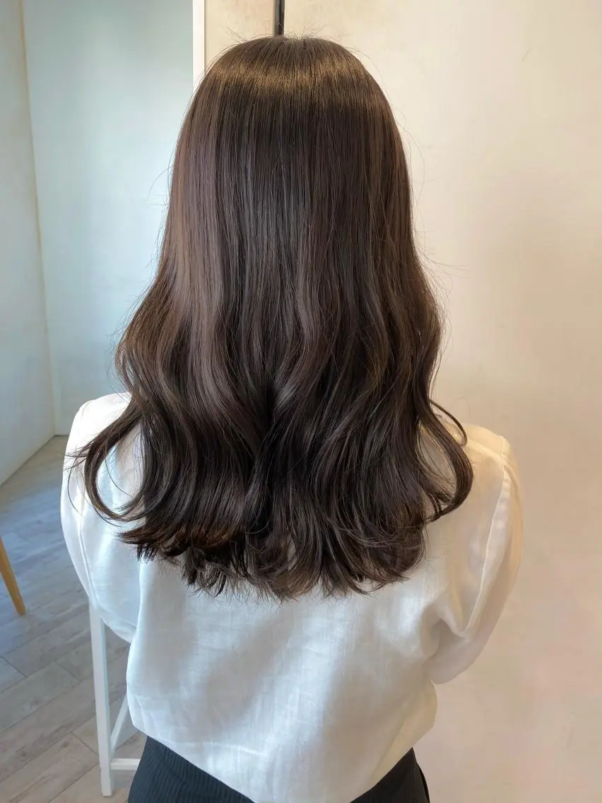 セミロング カラー 顔まわりカット🌟 くびれヘア/寺門遥輝のヘアスタイル