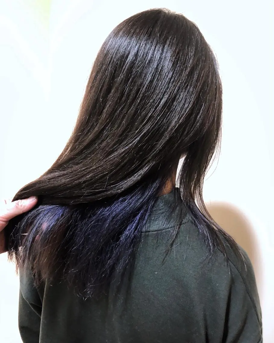 セミロング カラー MIOベージュカラー 柔らかいカラーのヘアスタイル