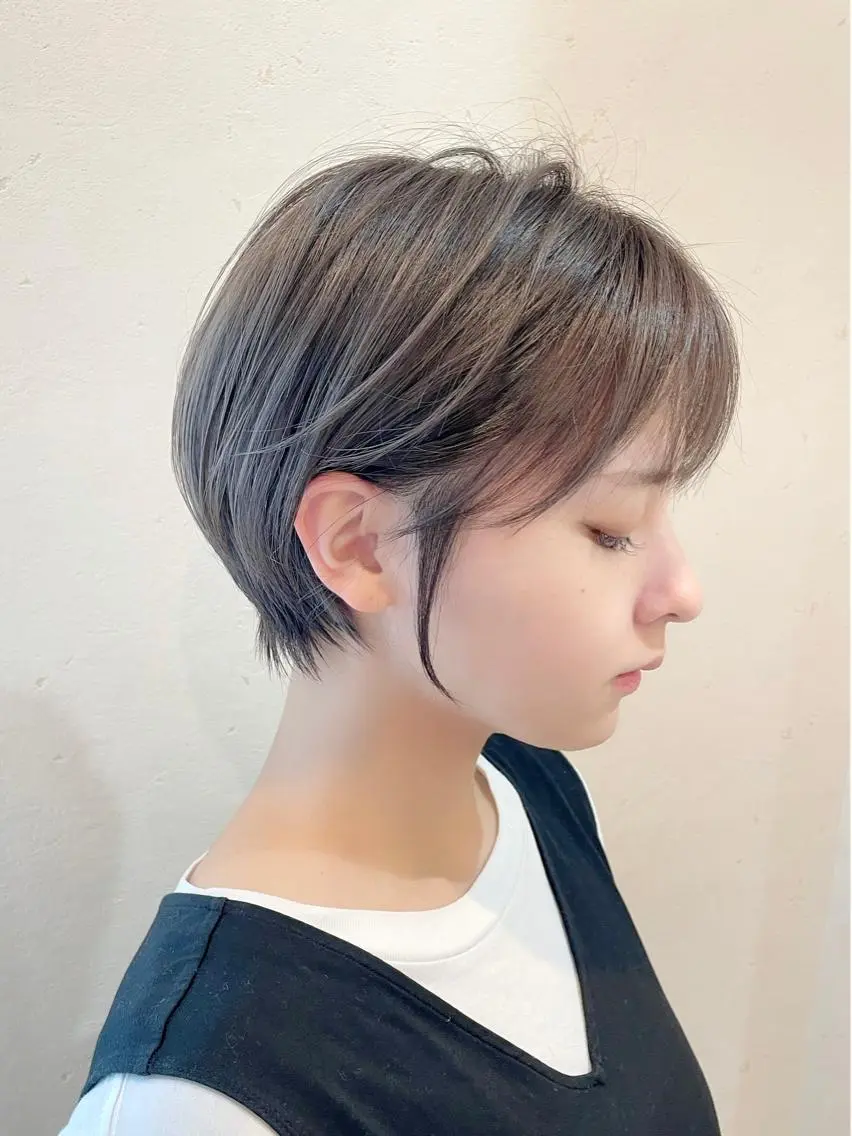 ショート 丸みショート ボブ 髪質改善 韓国風ヘア シースルーバング カット ヘアカラー トリートメント 🌹ハッシュカット、 レイヤー韓国ヘア🌹のヘアスタイル