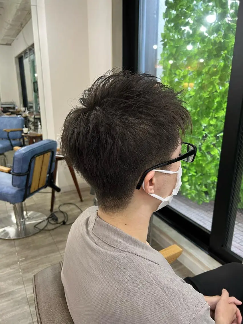 ショート カラー メンズ カット ヘアカラー 韓国風 くすみカラー パーマKOUKIのヘアスタイル