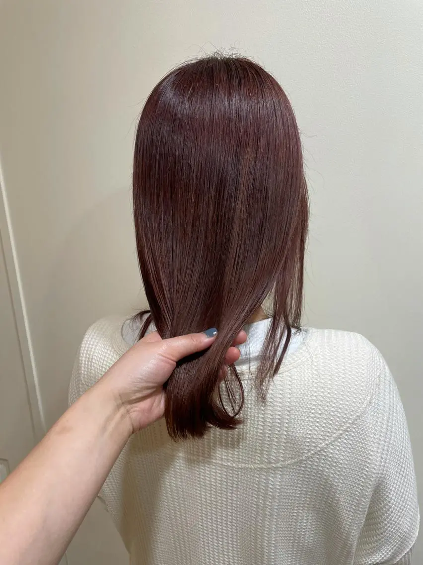 ミディアム カラー ヘアカラー トリートメント MIOベージュカラー 柔らかいカラーのヘアスタイル