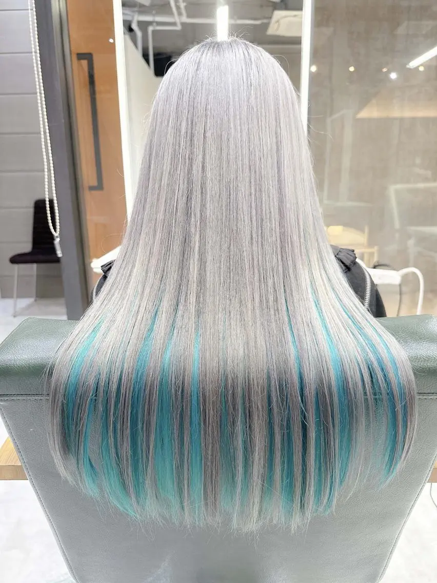 カラー ロング ヘアアレンジ ブリーチ ケアブリーチ 透明感カラー デザインカラー ハイトーンカラー Days 透明感カラーのヘアスタイル