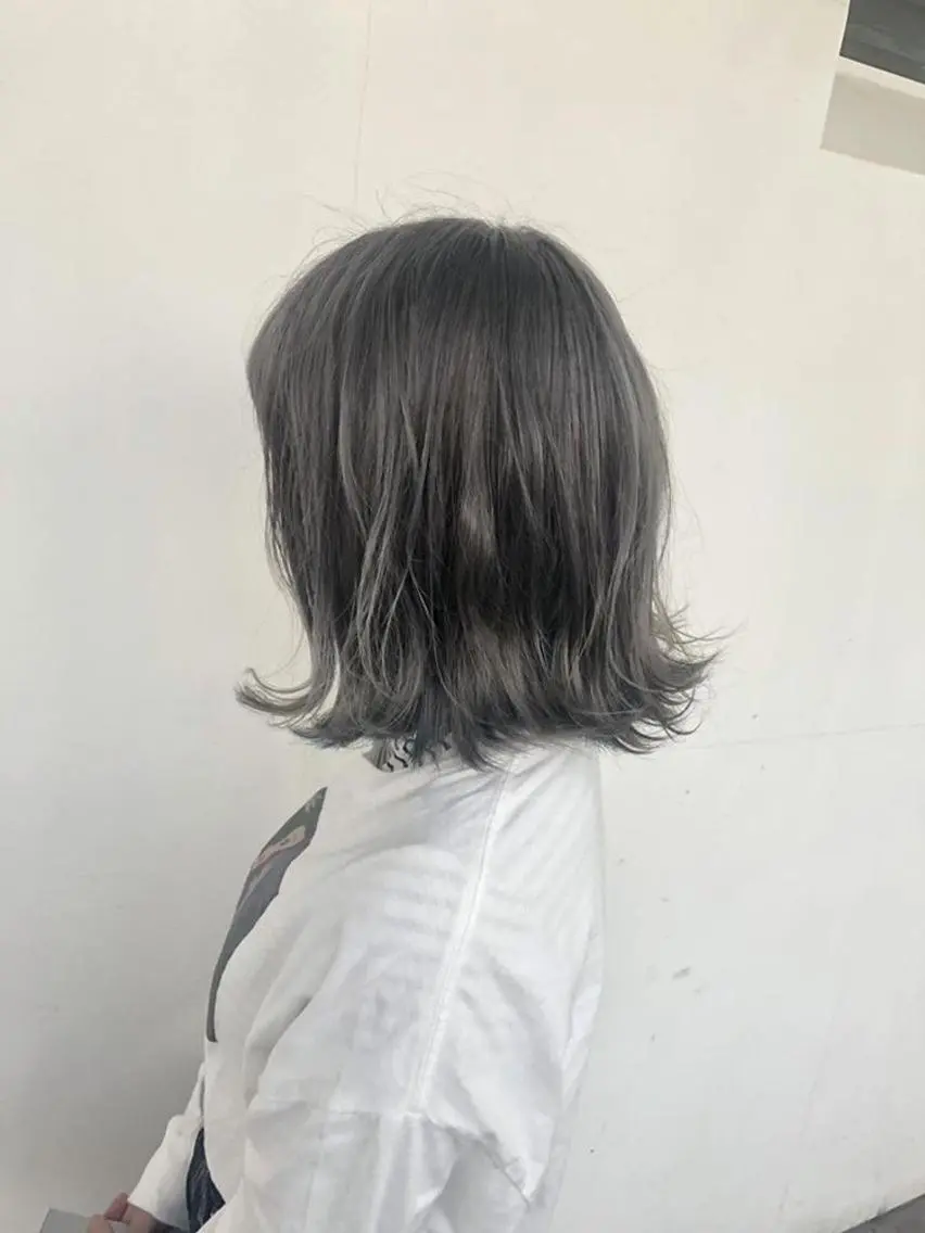 ショート カラー ブリーチ 東條 克義のヘアスタイル
