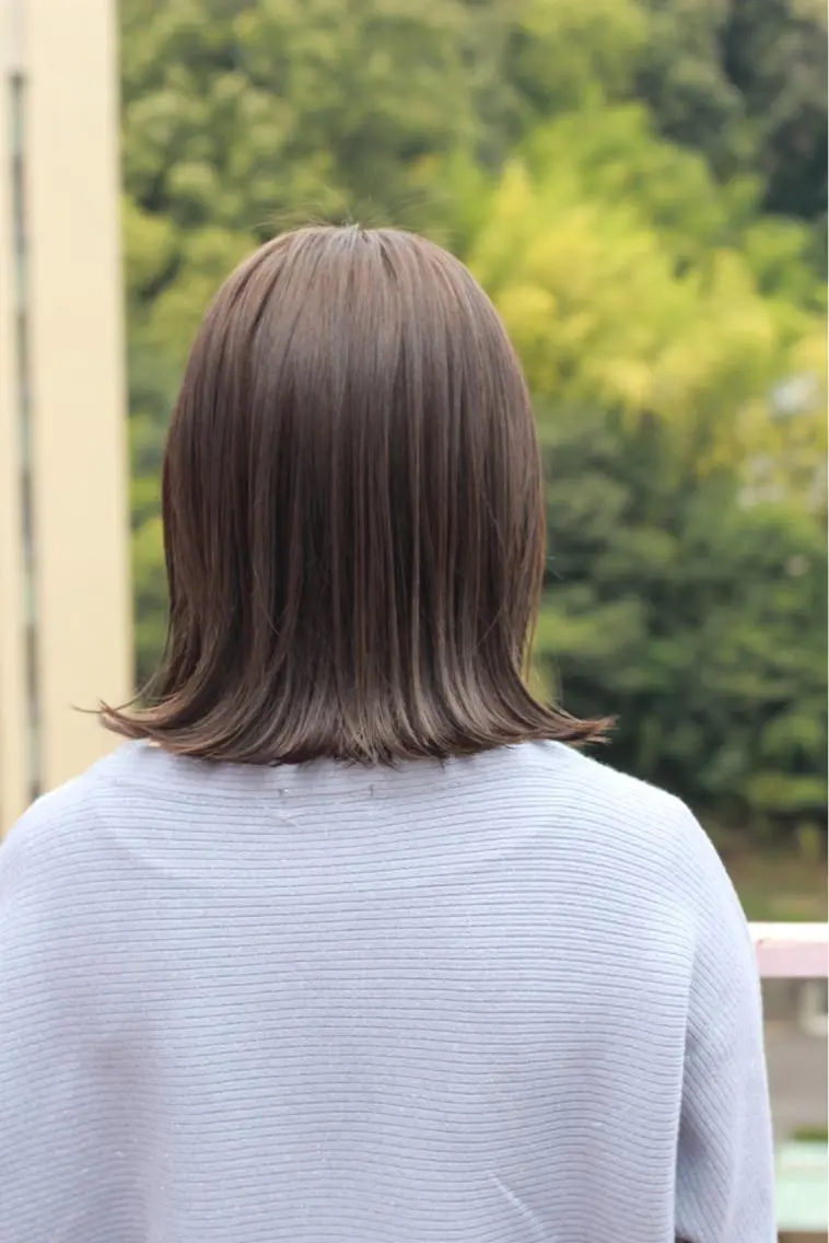 ミディアム カラー アッシュ カット ヘアカラー Viage （ビアージュ）のヘアスタイル