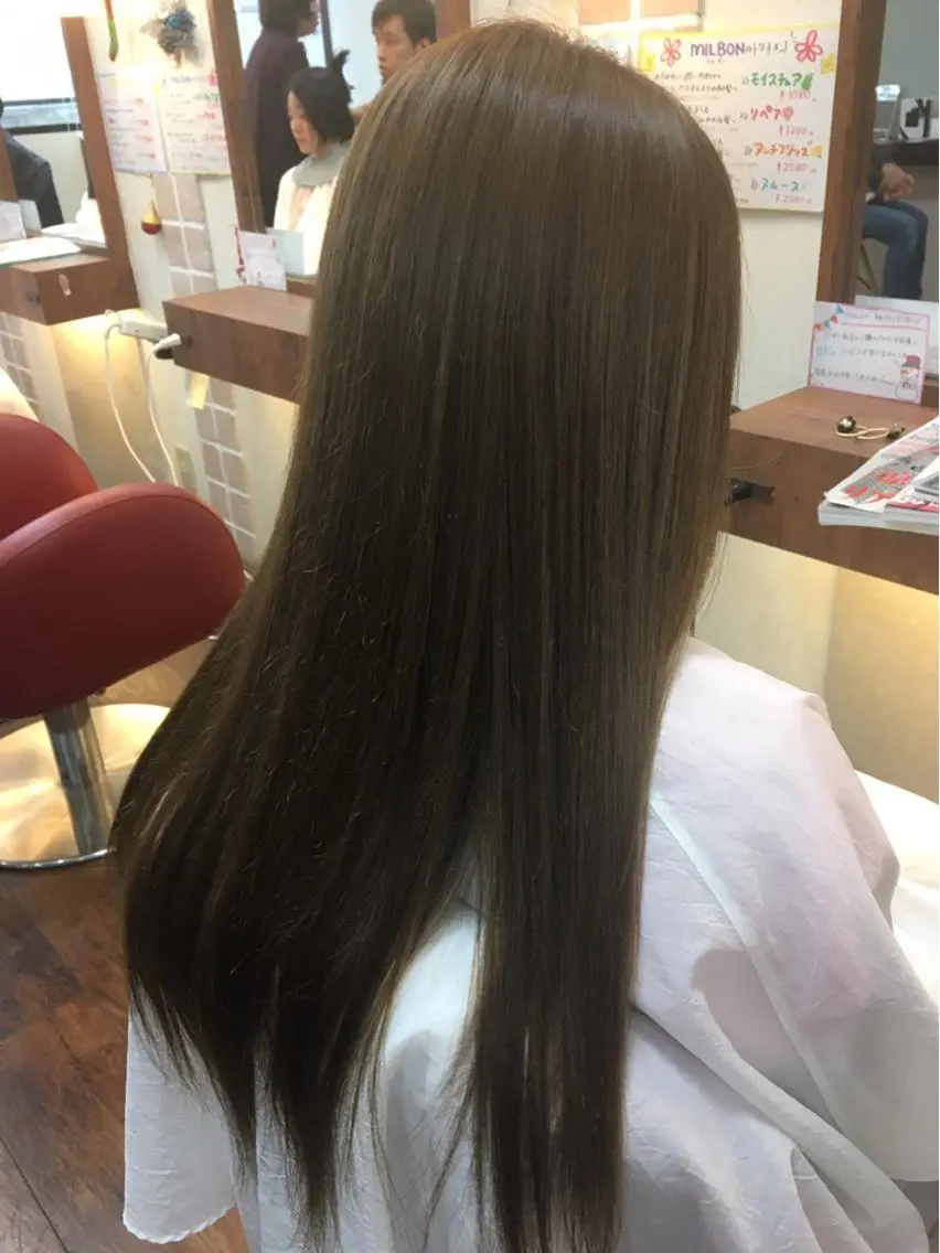 ロング カラー 透明感カラー イルミナカラー 外国人風カラー トリートメント 大野 まゆのヘアスタイル
