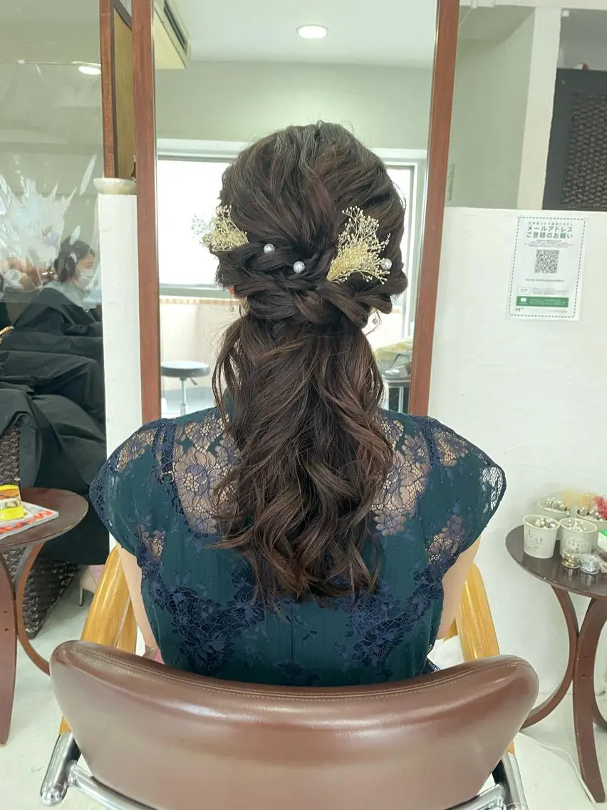 ロング ヘアアレンジ HempBeauty 浅野アサミのヘアスタイル