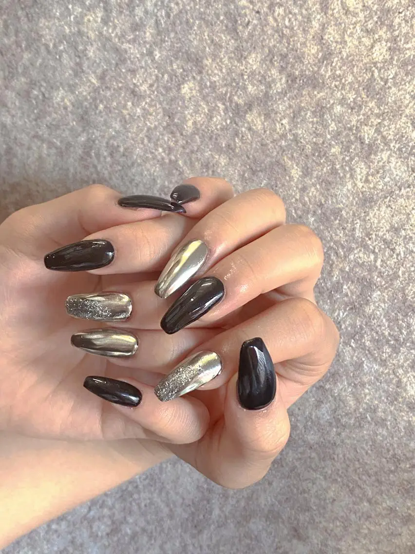 ネイル ハンドネイル I-nailロング /ワンホン/キラキラのネイルデザイン