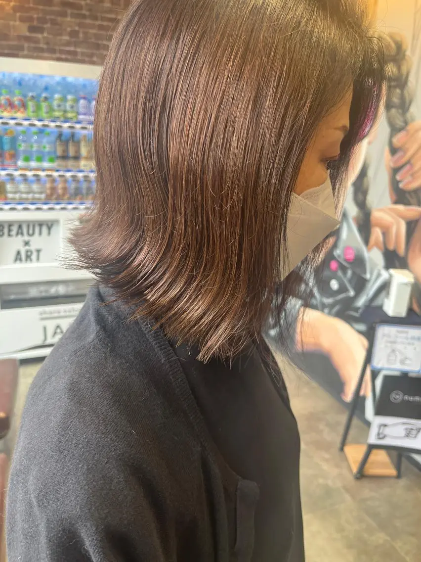 ミディアム カラー パーマ ヘアアレンジ メンズ キッズ ネイル マツエク・マツパ アイブロウ ミディアムパーマ メンズパーマ ブラウンカラー ケアカラー 透明感カラー 久木原 ゆりのヘアスタイル