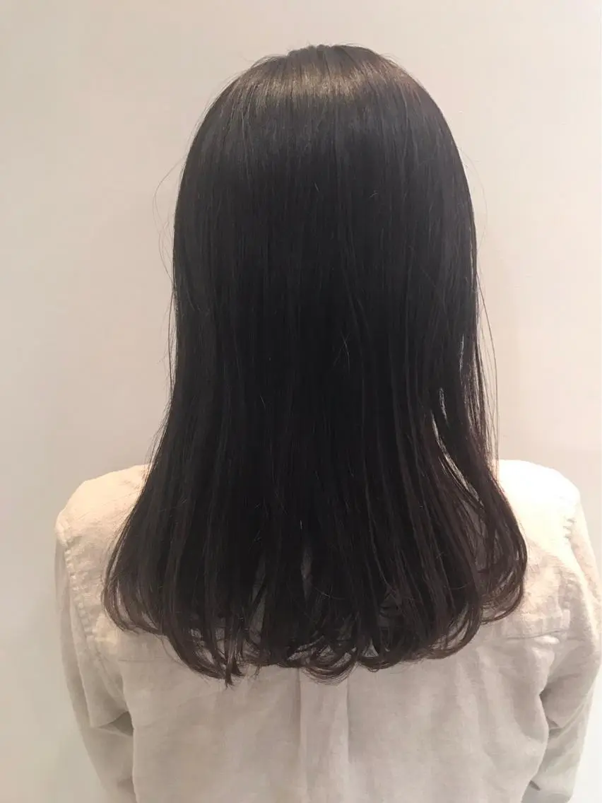 ミディアム カラー ブラウンカラー ダークブラウン ローズカラー 透明感・艶カラー/ 坂田友梨奈のヘアスタイル