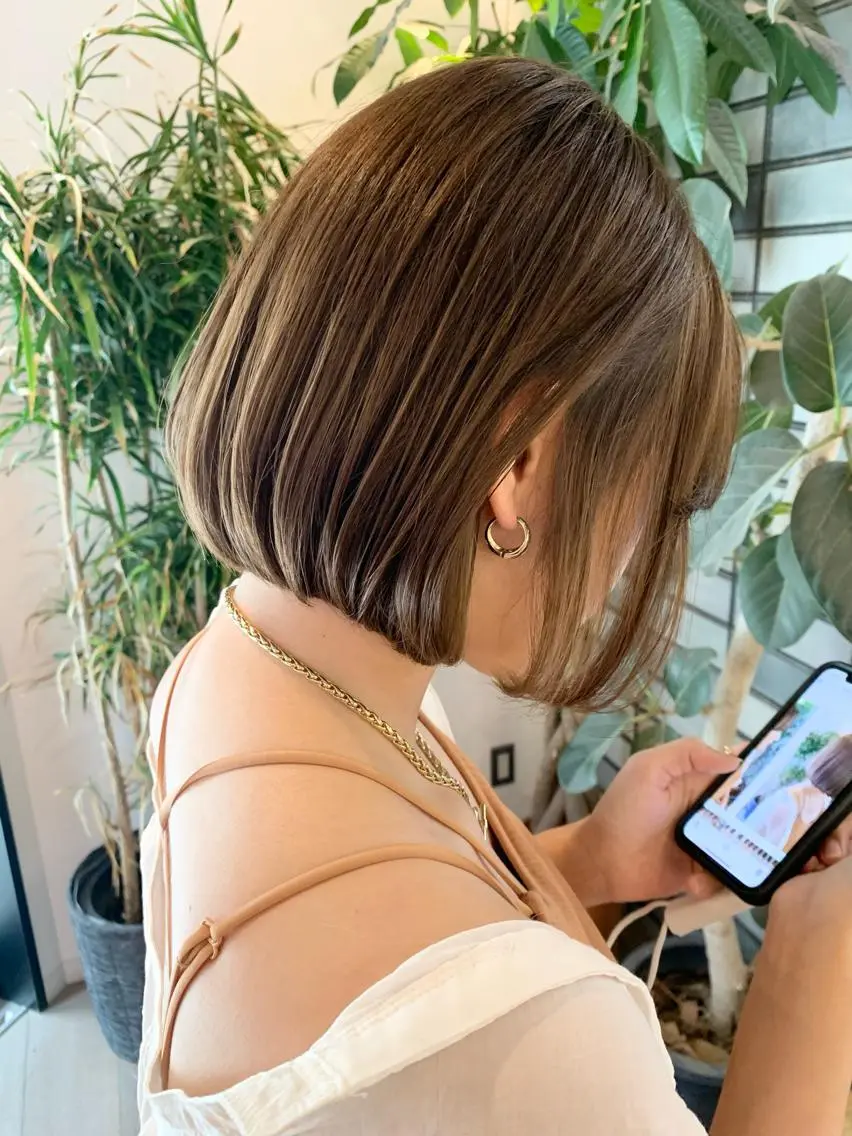 ショート カラー ベージュカラー ブラウンカラー ブラウンベージュ ボブ カット ヘアカラー トリートメント レイヤー/大人メンズ パーマ🌀 平島拓也のヘアスタイル