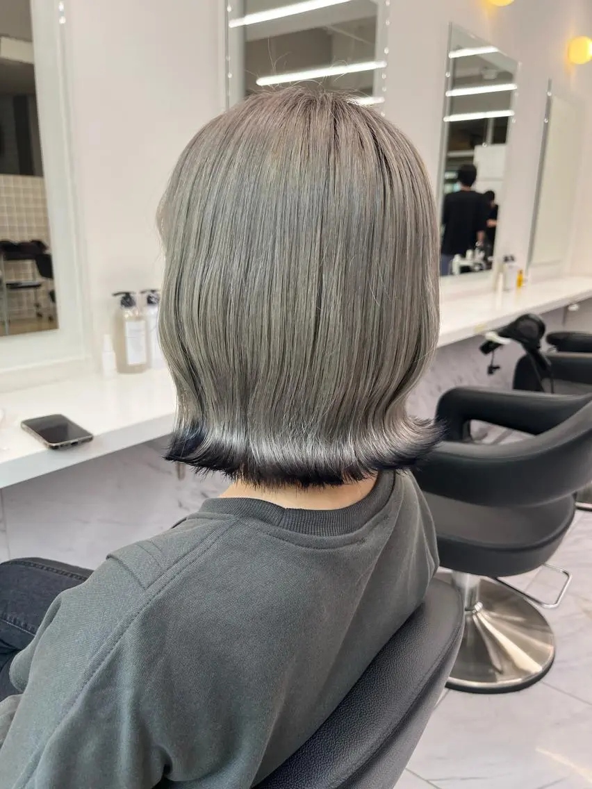 セミロング カット トリートメント ヘッドスパ ヘアセット 寒色/ベージュヘア ブリーチありMiOのヘアスタイル