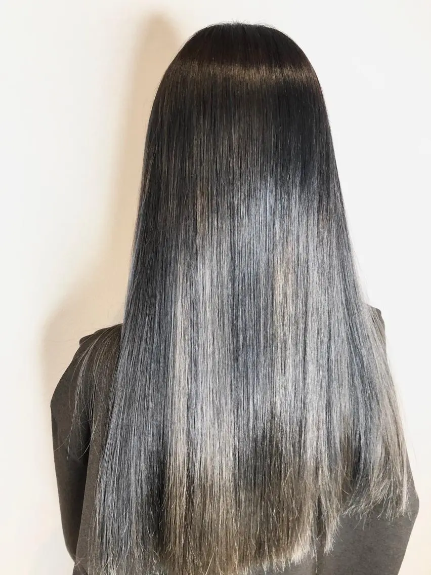 セミロング 髪質改善美容師 中村 一のヘアスタイル