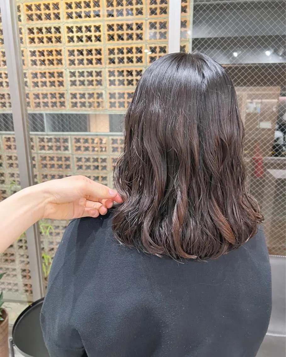 ミディアム パーマ カット ヘアカラー パーマ ボブパーマコテ巻き風 パーマNo1深江秀平のヘアスタイル