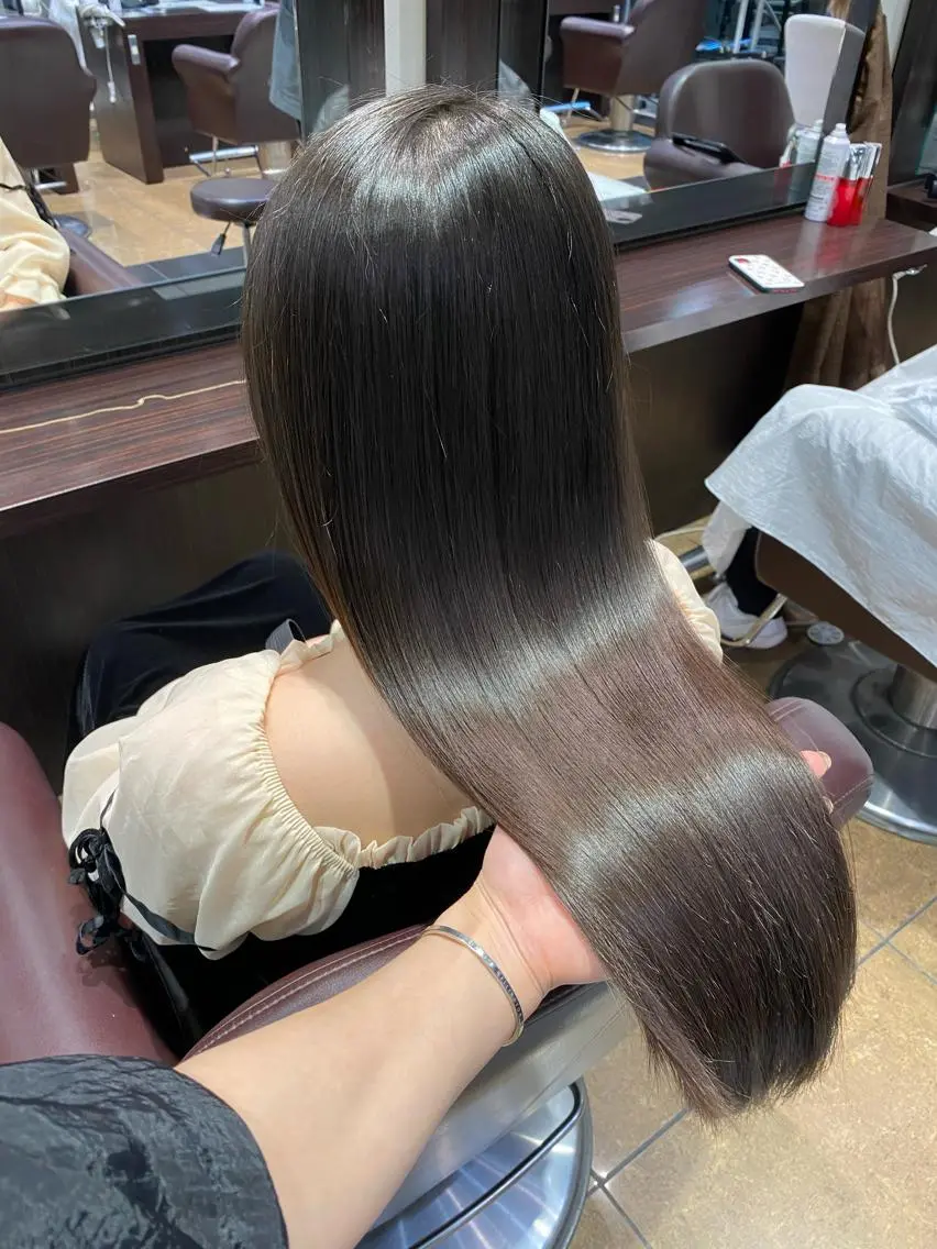 ロング カラー ヘアカラー トリートメント hina☺︎ 髪質改善/ストレートのヘアスタイル
