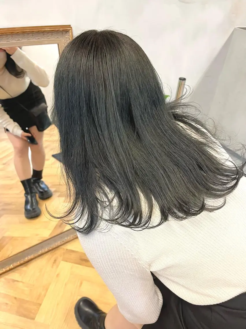 セミロング カラー 透明感カラー ena/ブリーチなし 透明感・レイヤー🎀のヘアスタイル