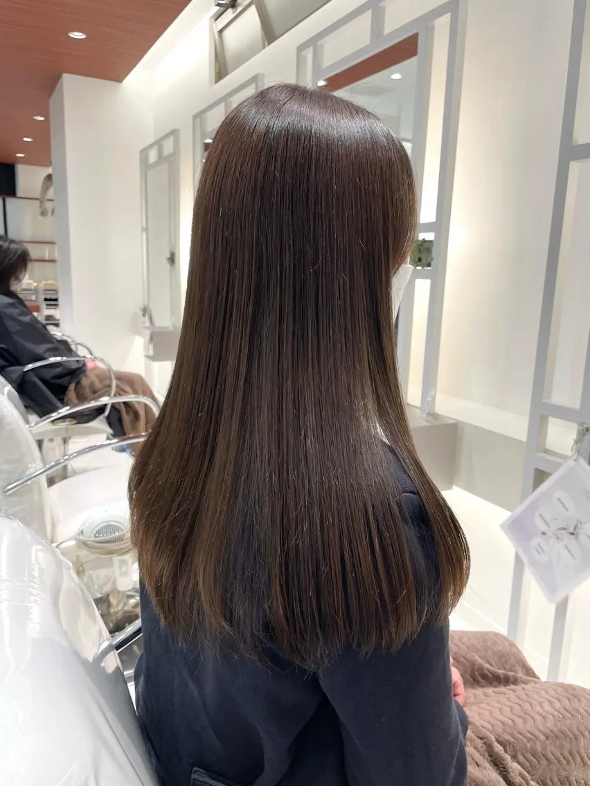 ロング カラー ベージュカラー オリーブベージュ BiBi 武田 あやのヘアスタイル