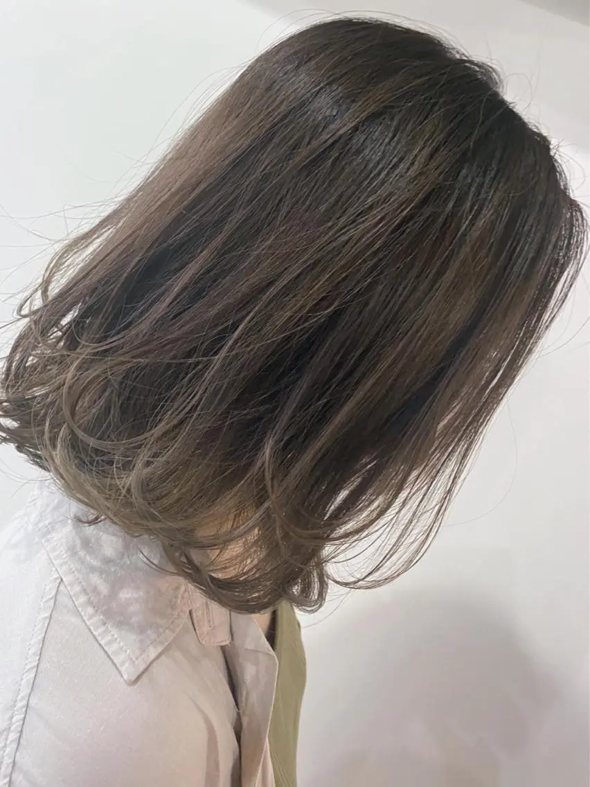 ミディアム カラー ベージュカラー 女性指名人気no.1 尾崎のヘアスタイル
