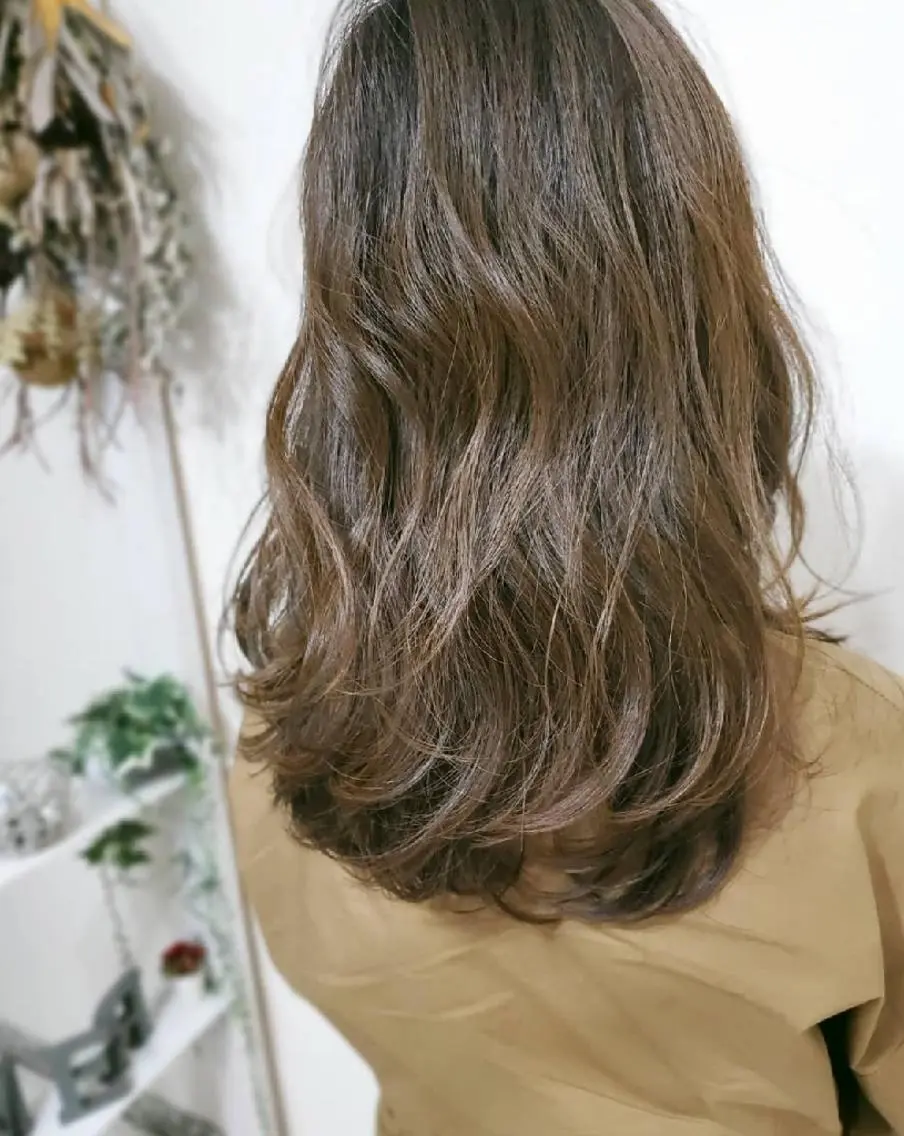 セミロング ヘアアレンジ カラー See by merの眉毛・アイブロウイメージ