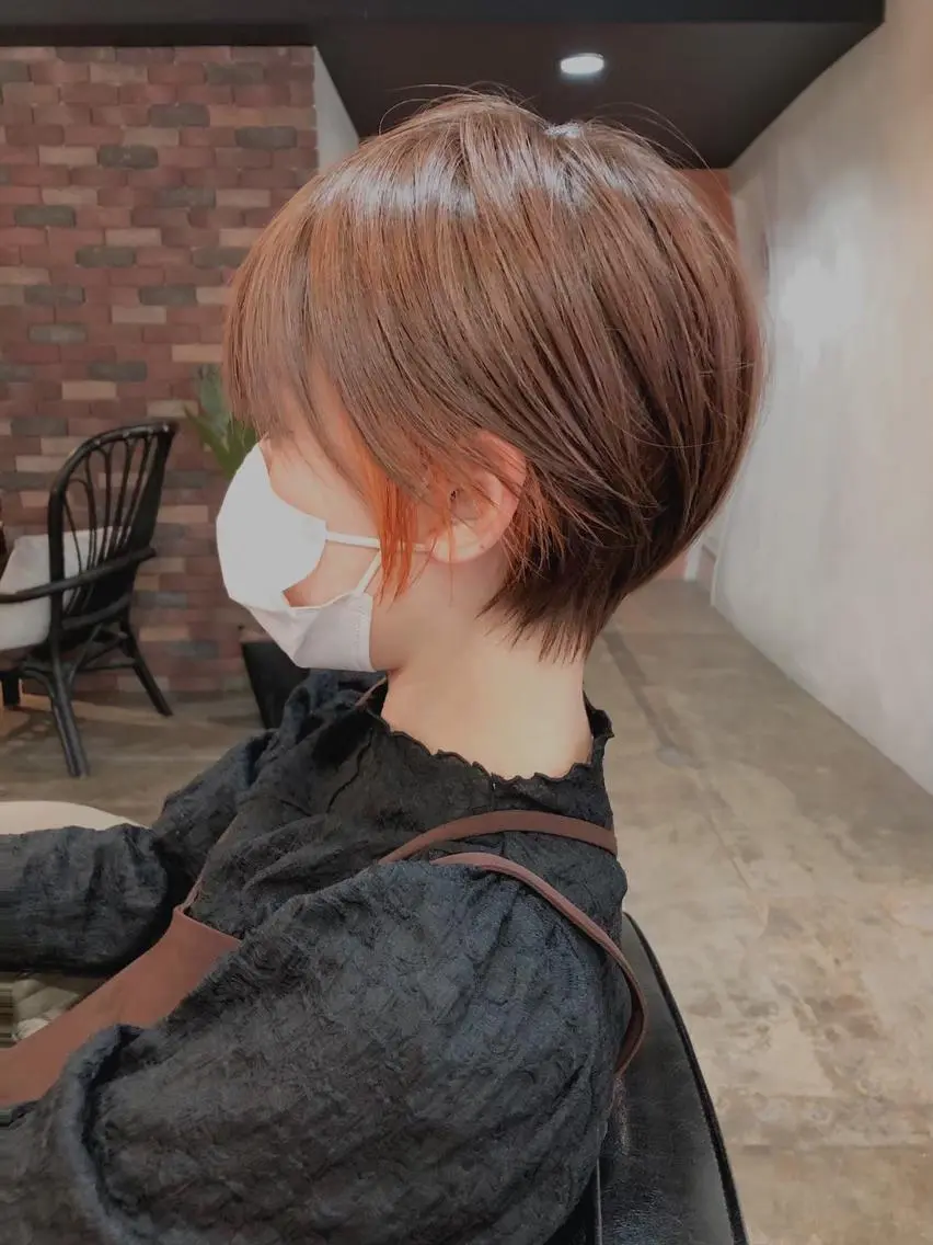 ショート カラー パーマ ヘアアレンジ アディクシーカラー アッシュ バレイヤージュ ベージュカラー ブリーチ newi 川崎店のヘアスタイル