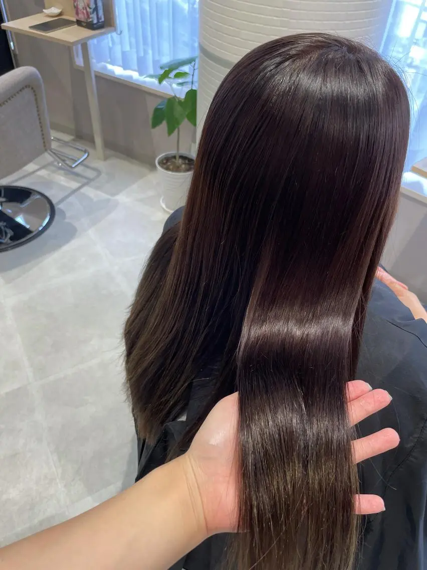 ロング 縮毛矯正 髪質改善お任せ ください♪ひとみのヘアスタイル