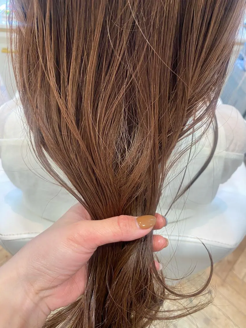 セミロング カラー ブリーチ ブラウンカラー 透明感カラー 増井 彩乃のヘアスタイル