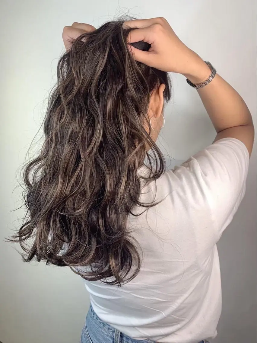 ロング カラー パーマ ヘアアレンジ メンズ キッズ ネイル マツエク・マツパ レイヤー／顔周り 韓国ヘア森田和貴のヘアスタイル