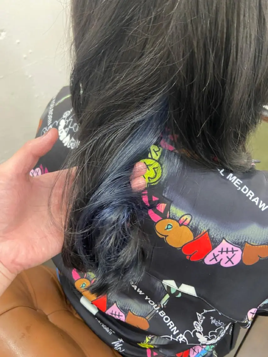 ロング カラー ブルーカラー インナーカラー 久木原 ゆりのヘアスタイル