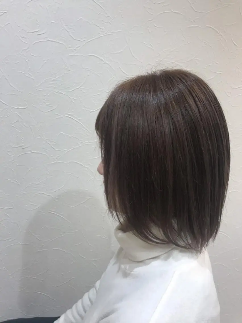 ショート ピンクブラウン 渡辺 愛枝/艶カラー🩵のヘアスタイル