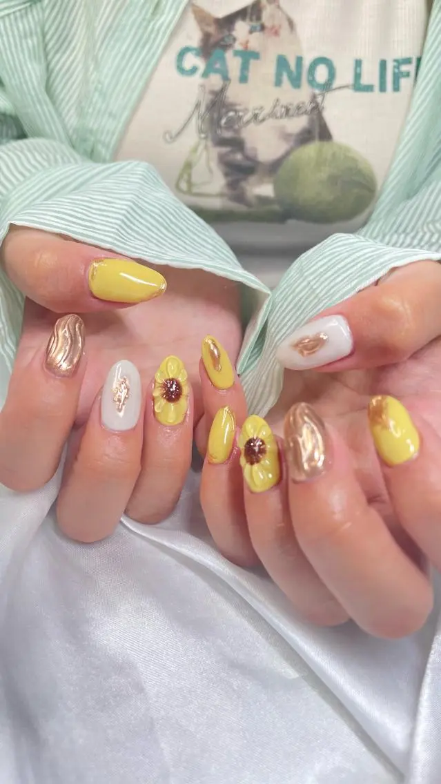ネイル ニュアンスネイル 夏ネイル ハンドネイル うにゃねいる🌷 Mayaのネイルデザイン