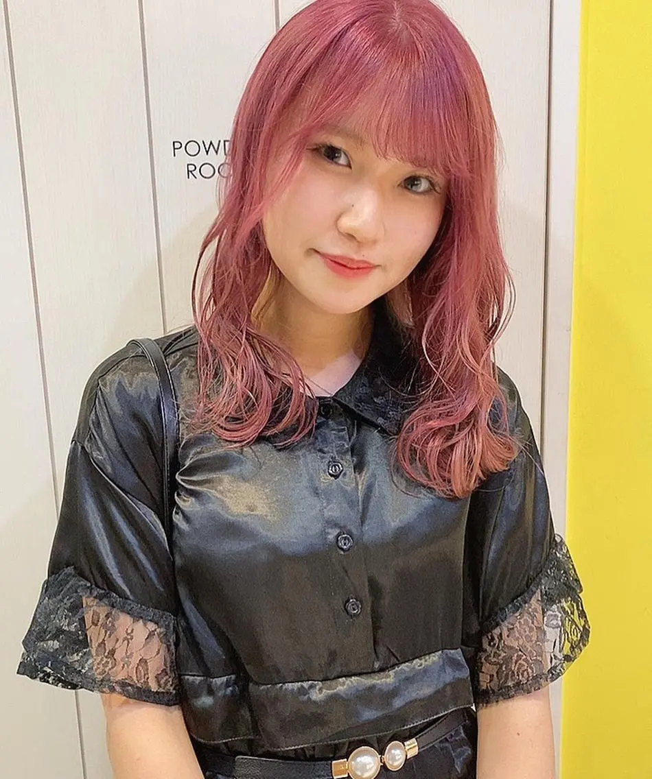 セミロング カラー ヘアカラー トリートメント riho/レイヤー/ ハイトーン/ブリーチのヘアスタイル