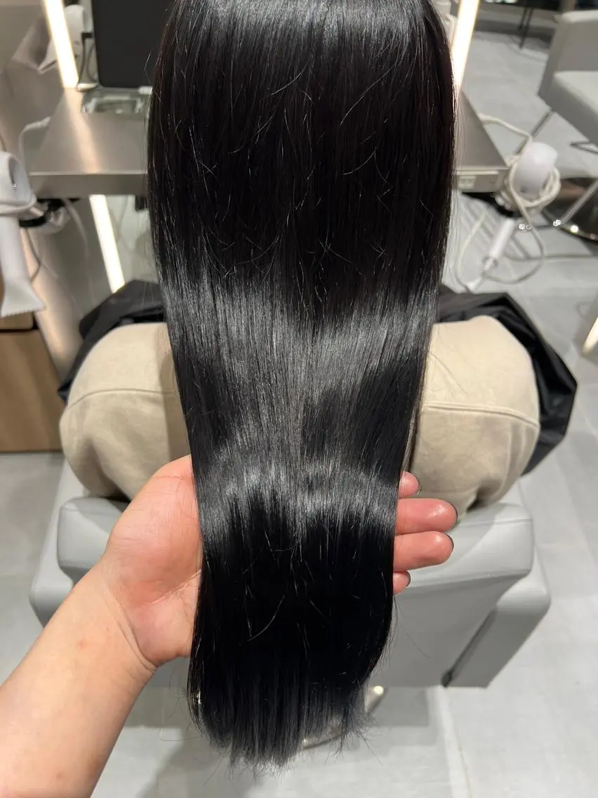 カラー 黒髪 ブルーカラー ブルーブラック kako ショート ボブのヘアスタイル