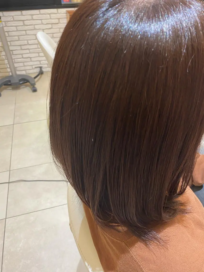 ミディアム カラー カット ヘアカラー トリートメント 峯村 亜希のヘアスタイル