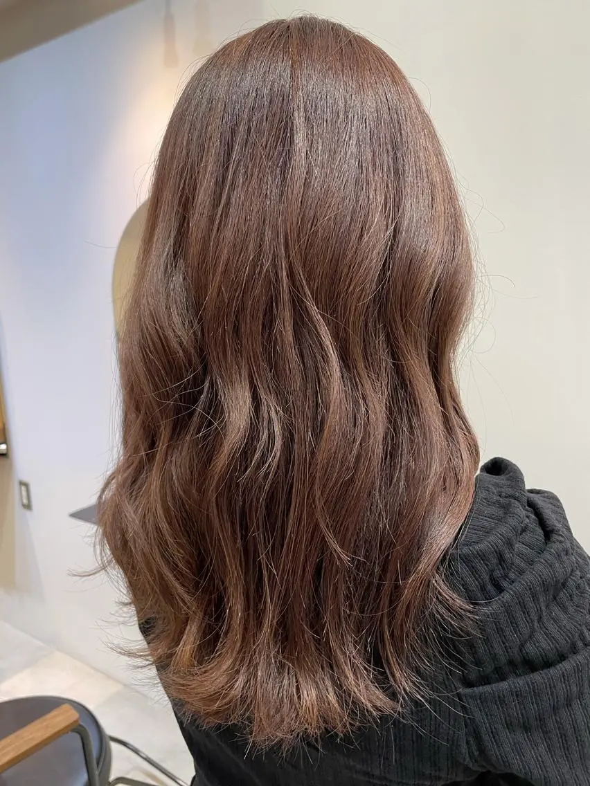 セミロング カラー ヘアアレンジ REONA🪽✨薬院 レイヤーカット🫧のヘアスタイル